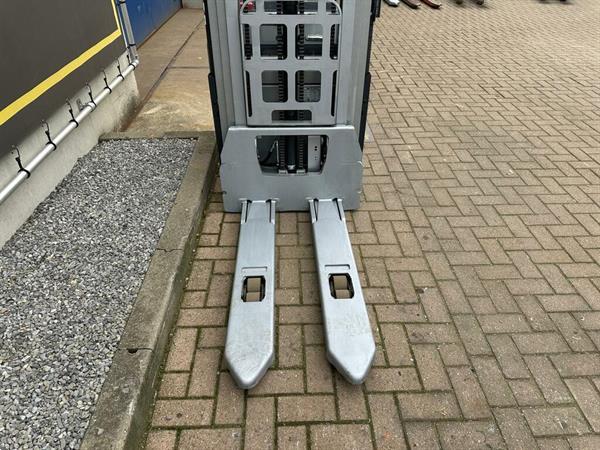 Grote foto vs 22580 elektrische triples stapelaar still exv sf 14 5.016mm doe het zelf en verbouw hefwerktuigen