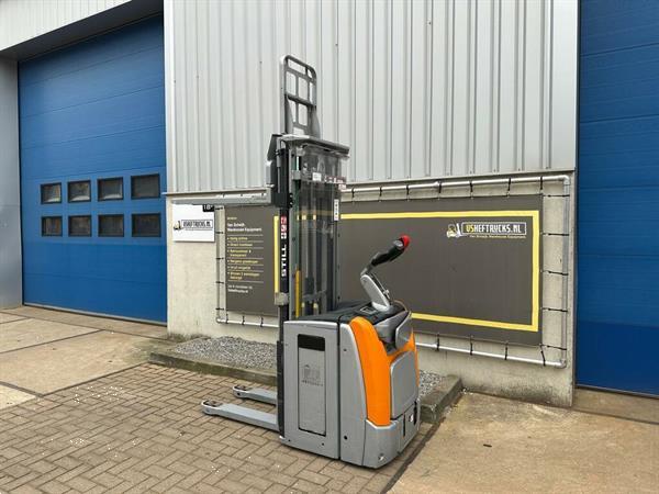 Grote foto vs 22580 elektrische triples stapelaar still exv sf 14 5.016mm doe het zelf en verbouw hefwerktuigen