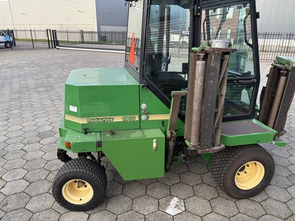 Grote foto grasmaaier tuin en terras zitmaaiers