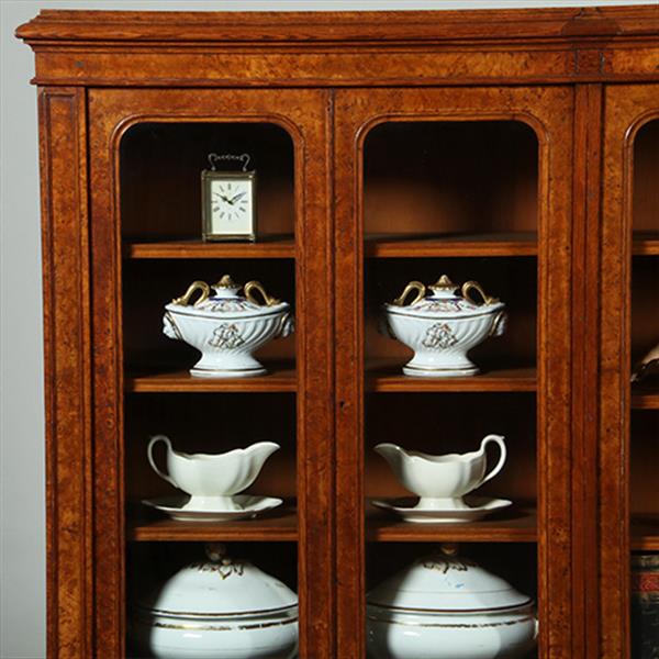 Grote foto lage 4 deurs boekenkast met 2 archiefkleppen noten met wortelnoten en zwart no.351940 antiek en kunst overige in antiek gebruiksvoorwerpen