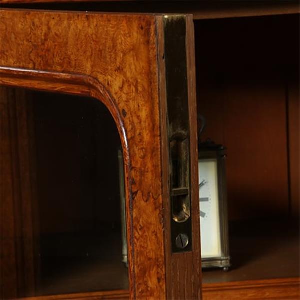 Grote foto lage 4 deurs boekenkast met 2 archiefkleppen noten met wortelnoten en zwart no.351940 antiek en kunst overige in antiek gebruiksvoorwerpen