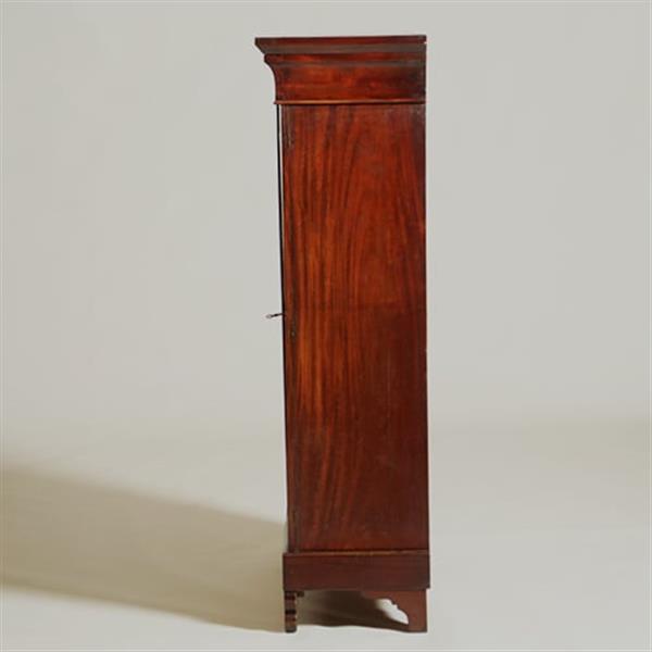 Grote foto kleine poortkast in mahonie met bloemmahonie ca 1820 met veel planken en 2 laden no.360405 antiek en kunst overige in antiek gebruiksvoorwerpen