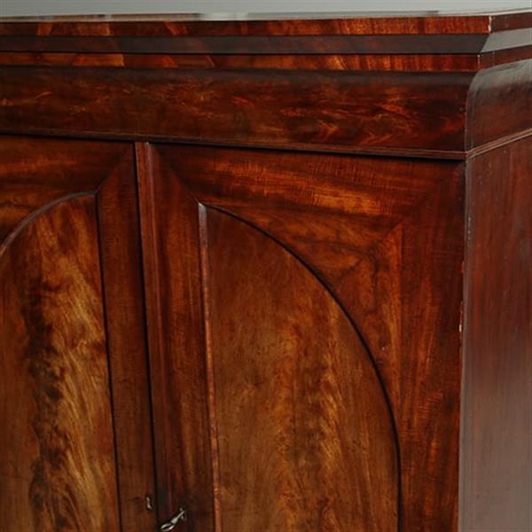 Grote foto kleine poortkast in mahonie met bloemmahonie ca 1820 met veel planken en 2 laden no.360405 antiek en kunst overige in antiek gebruiksvoorwerpen