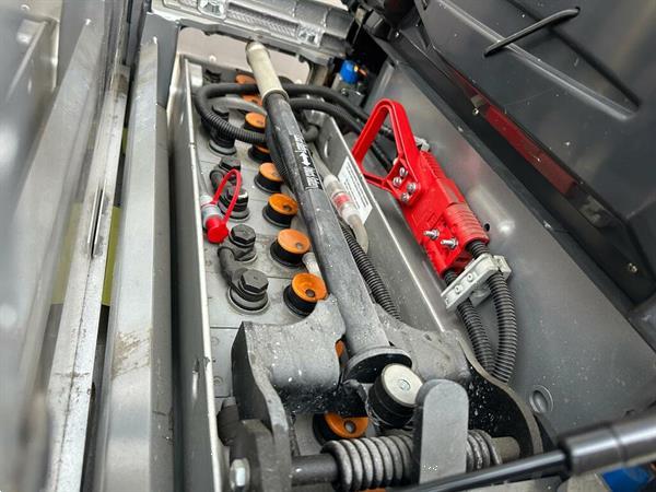 Grote foto vs 22584 elektrische triplex stapelaar still initi le lift doe het zelf en verbouw hefwerktuigen