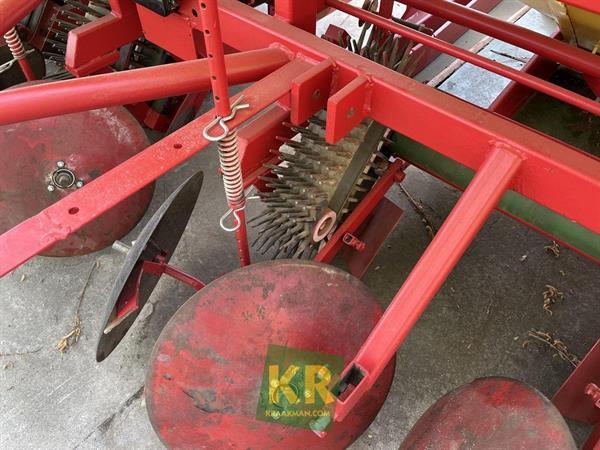 Grote foto koning pootmachine 695218 agrarisch zaaimachines