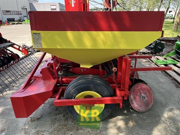 Grote foto koning pootmachine 695218 agrarisch zaaimachines