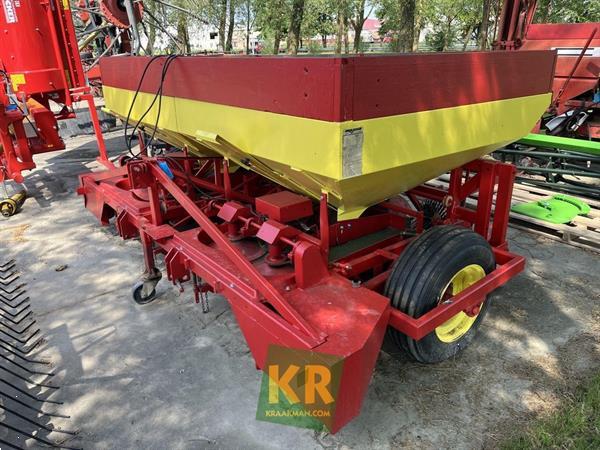 Grote foto koning pootmachine 695218 agrarisch zaaimachines