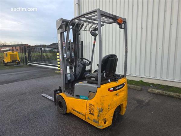 Grote foto jungheinrich efg 110k heftruck 2020 agrarisch heftrucks