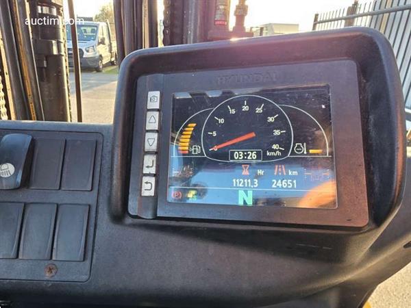 Grote foto hyundai 30d 9e heftruck 2017 agrarisch heftrucks