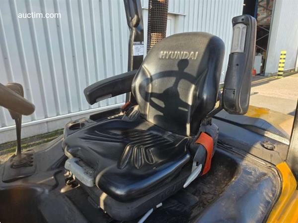 Grote foto hyundai 30d 9e heftruck 2017 agrarisch heftrucks