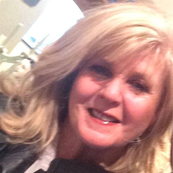 Grote foto ik zoek een man om iets mee op te bouwen contacten en berichten vrouw zoekt man