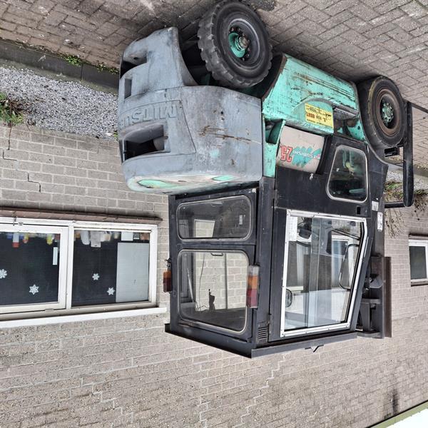 Grote foto mitsubishi fd25 diesel heftruck agrarisch heftrucks