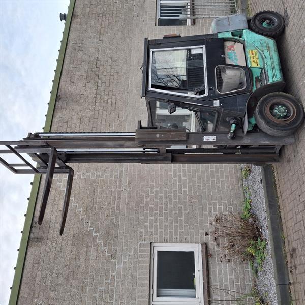 Grote foto mitsubishi fd25 diesel heftruck agrarisch heftrucks