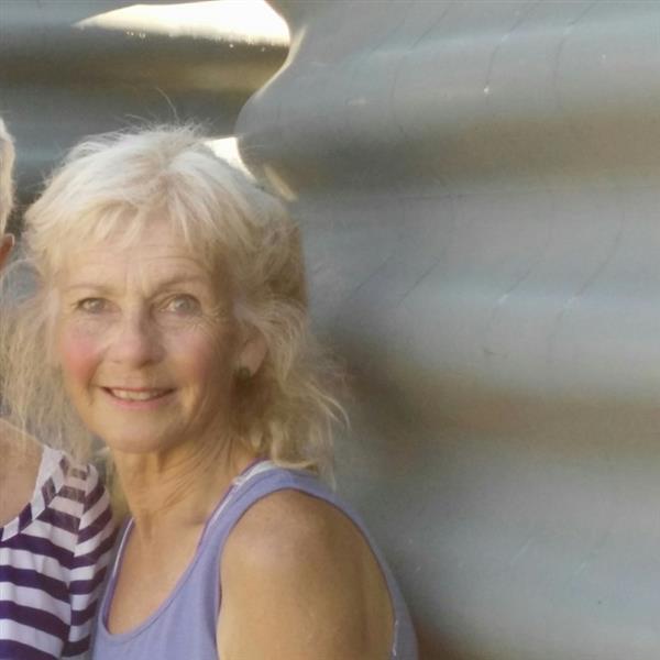 Grote foto ben jij wel een man die ik wel kan vertrouwen contacten en berichten vrouw zoekt man