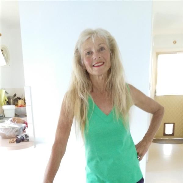 Grote foto ben jij wel een man die ik wel kan vertrouwen contacten en berichten vrouw zoekt man