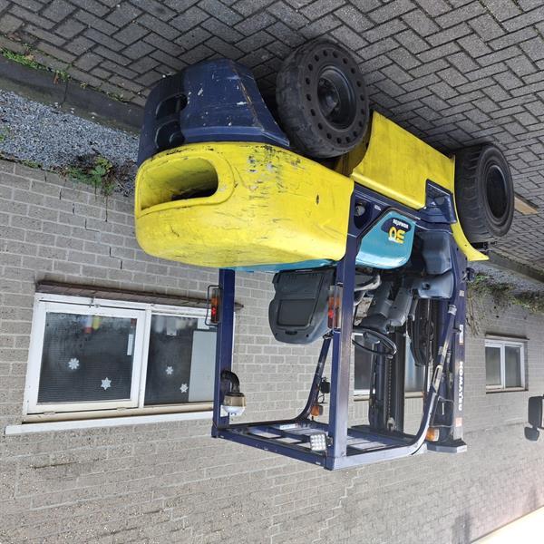 Grote foto komatsu fd30 t 14 diesel heftruck triplo shift bj2002 agrarisch heftrucks