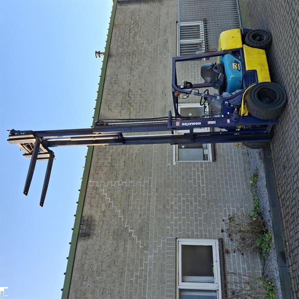 Grote foto komatsu fd30 t 14 diesel heftruck triplo shift bj2002 agrarisch heftrucks