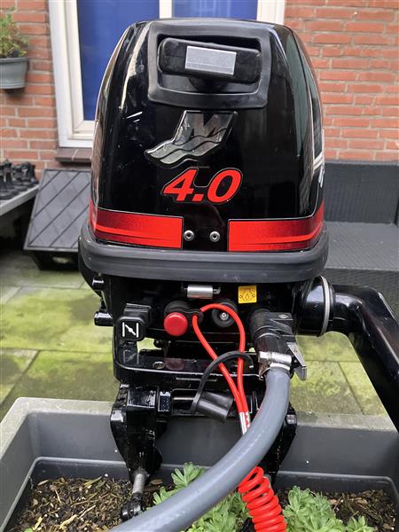 Grote foto z.g.a.n. mercury 4pk fourstroke met losse tank watersport en boten buiten en binnenboordmotoren