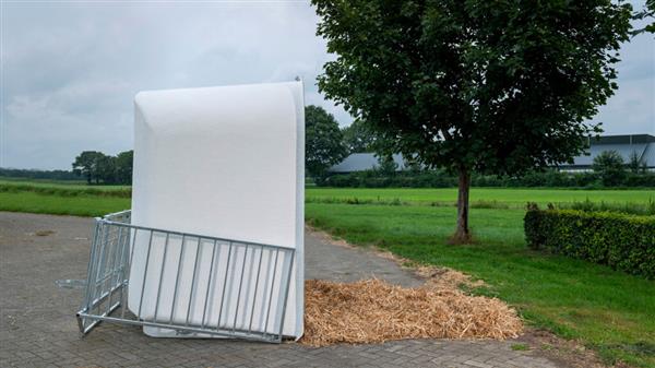 Grote foto calfotel xl 2 met drempel 4 delig hekwerk en 2 emmerringen dieren en toebehoren runderen