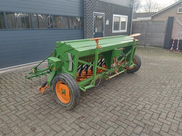 Grote foto amazone d7 super s zaaimachine 3 meter breed agrarisch zaaimachines