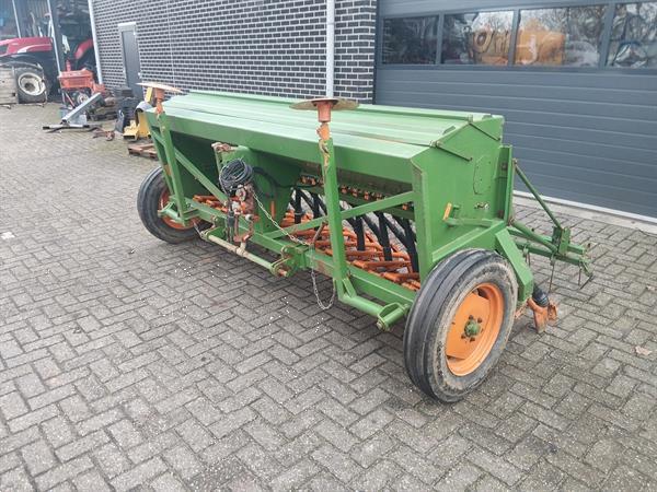 Grote foto amazone d7 super s zaaimachine 3 meter breed agrarisch zaaimachines