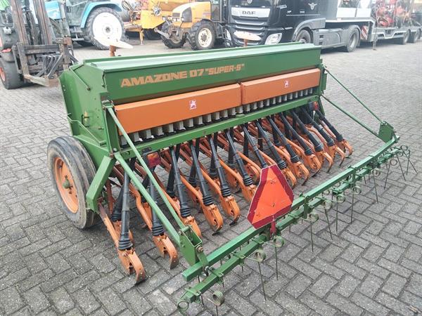 Grote foto amazone d7 super s zaaimachine 3 meter breed agrarisch zaaimachines