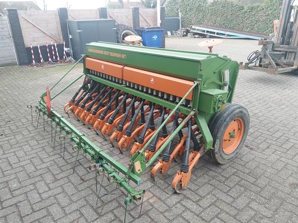 Grote foto amazone d7 super s zaaimachine 3 meter breed agrarisch zaaimachines