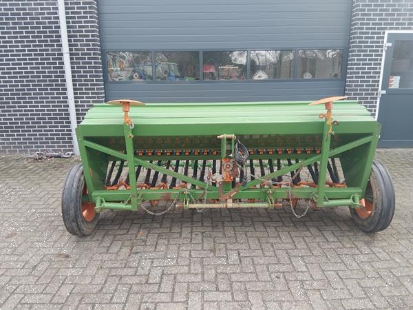 Grote foto amazone d7 super s zaaimachine 3 meter breed agrarisch zaaimachines