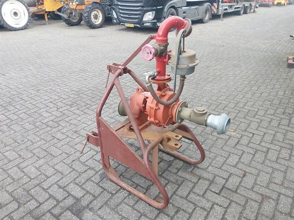 Grote foto landini cms 50 waterpomp aftakaspomp agrarisch pompen