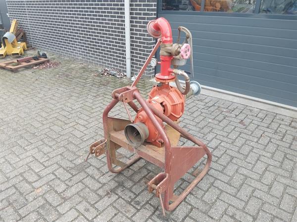 Grote foto landini cms 50 waterpomp aftakaspomp agrarisch pompen