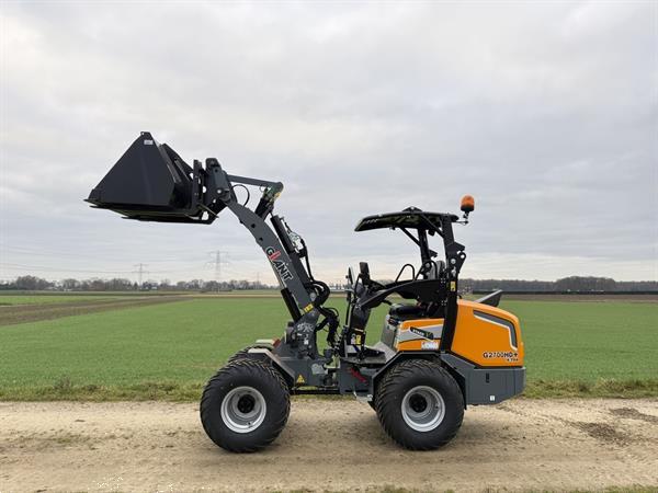 Grote foto giant g2700 x tra hd minishovel 2025 demo 89 uur agrarisch shovels