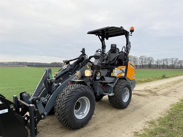 Grote foto giant g2700 x tra hd minishovel 2025 demo 89 uur agrarisch shovels