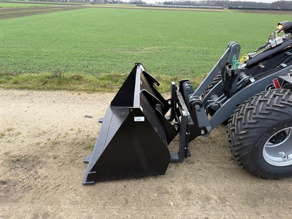 Grote foto giant g2700 x tra hd minishovel 2025 demo 89 uur agrarisch shovels