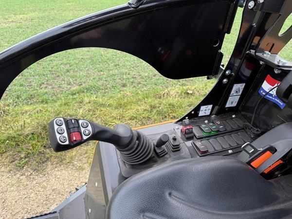 Grote foto giant g2700 x tra hd minishovel 2025 demo 89 uur agrarisch shovels