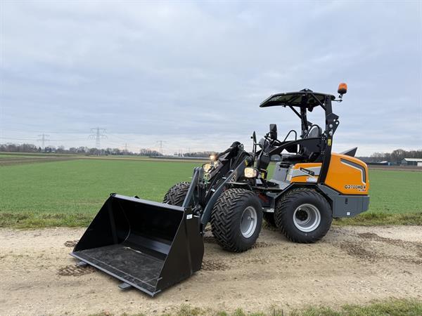 Grote foto giant g2700 x tra hd minishovel 2025 demo 89 uur agrarisch shovels