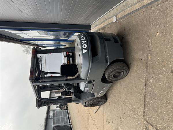 Grote foto toyota 3 ton diesel triple agrarisch heftrucks