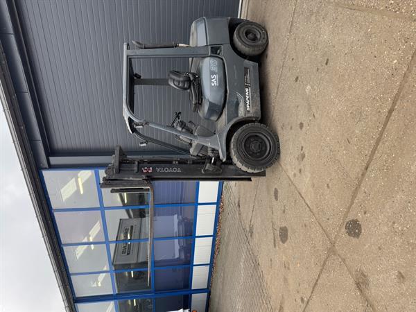 Grote foto toyota 3 ton diesel triple agrarisch heftrucks