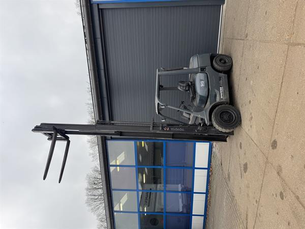 Grote foto toyota 3 ton diesel triple agrarisch heftrucks