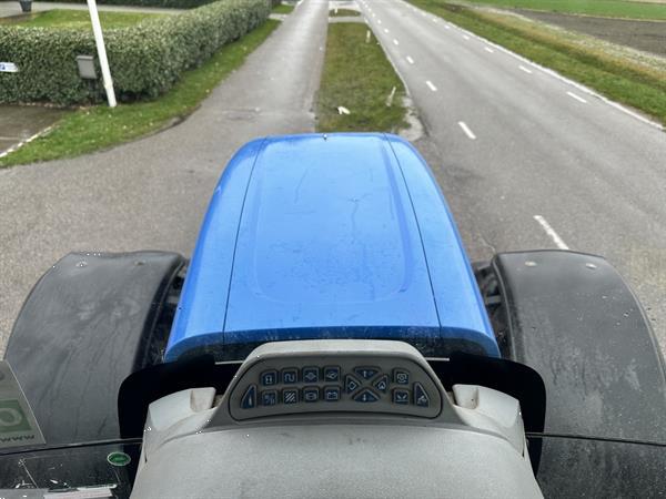 Grote foto new holland t7.210 agrarisch tractoren