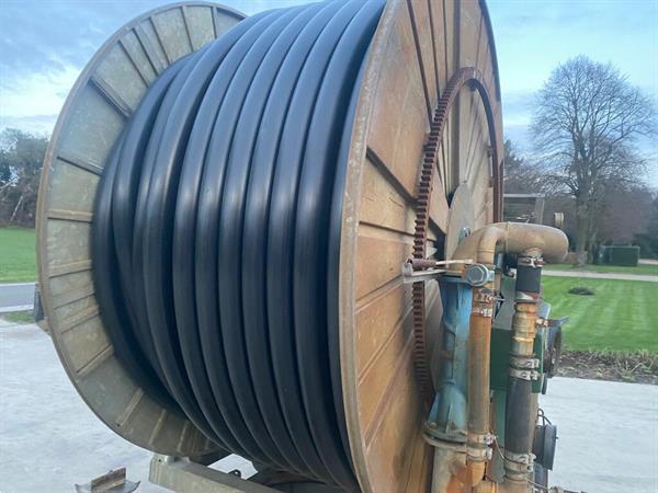 Grote foto nettuno regenhaspel 90 320 goed werkend agrarisch beregeningapparatuur