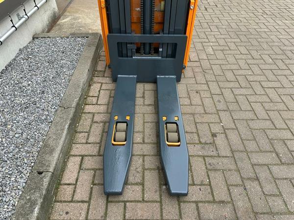 Grote foto vs 22598 elektrische triplex stapelaar still egvs14 4.940mm doe het zelf en verbouw hefwerktuigen