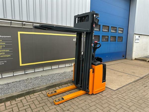 Grote foto vs 22598 elektrische triplex stapelaar still egvs14 4.940mm doe het zelf en verbouw hefwerktuigen