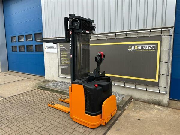 Grote foto vs 22598 elektrische triplex stapelaar still egvs14 4.940mm doe het zelf en verbouw hefwerktuigen