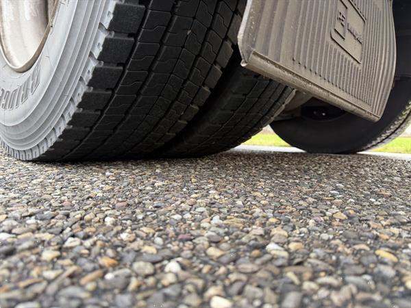 Grote foto mercedes atego 1823l 4x2 machine transporter oprij vrachtwagen euro2 240dkm 1999 apk 3 2026 doe het zelf en verbouw vrachtwagens