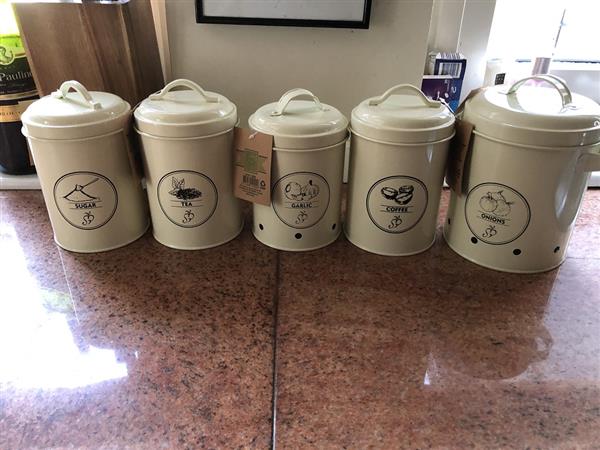 Grote foto mooi decoratief opbergblik voor onions huis en inrichting woningdecoratie