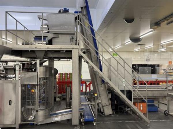 Grote foto newtec 4009 b2 afweegmachine met 1 netverpakkingsmachine elevator en rollenleesband agrarisch tuinbouw