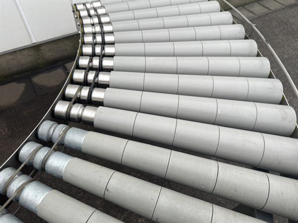 Grote foto aangedreven rollenbaanbocht 90 agrarisch transportbanden