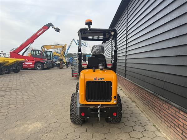 Grote foto giant g1500l x tra minishovel l extra hefvermogen agrarisch shovels