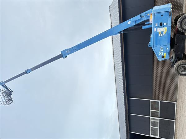 Grote foto hoogwerker telescoophoogwerker aichi sp21aj doe het zelf en verbouw hoogwerkers