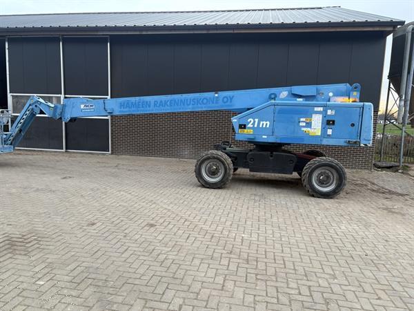 Grote foto hoogwerker telescoophoogwerker aichi sp21aj doe het zelf en verbouw hoogwerkers